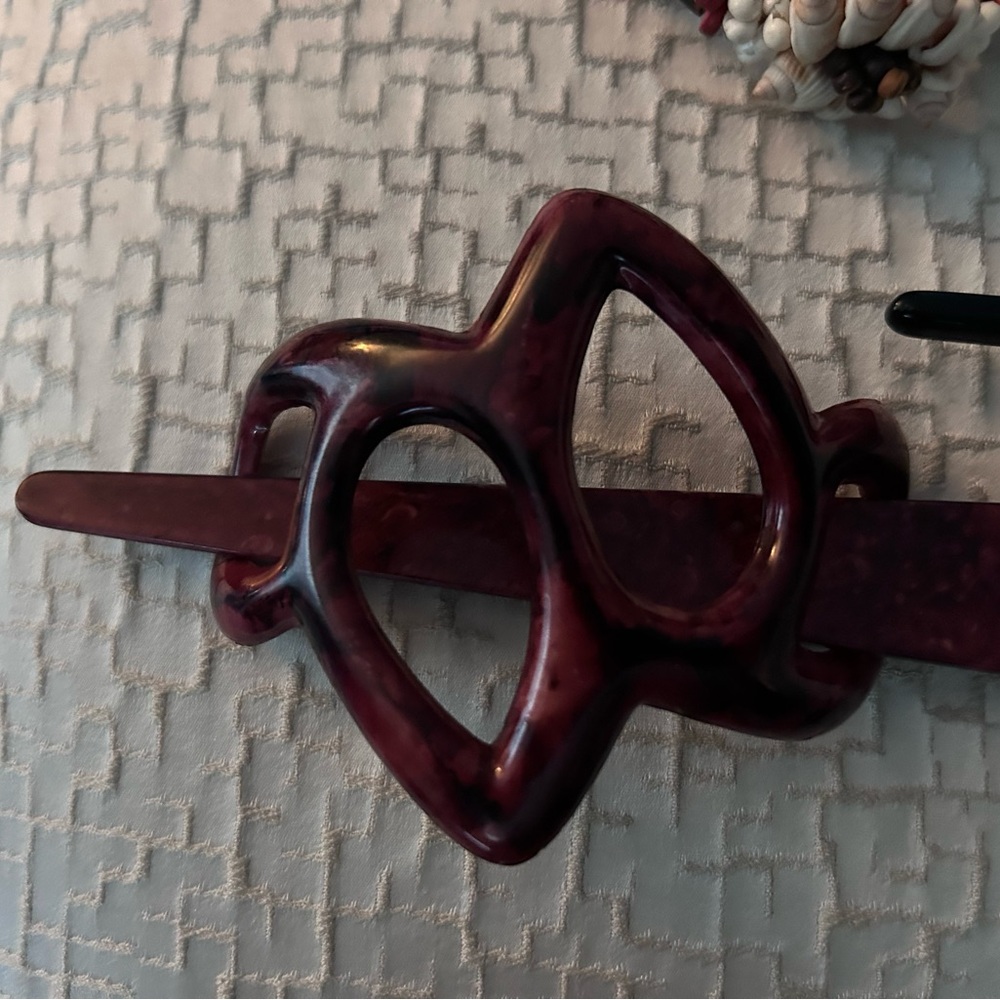 Set of Decorative Hair Clips - Picture 5 of 5